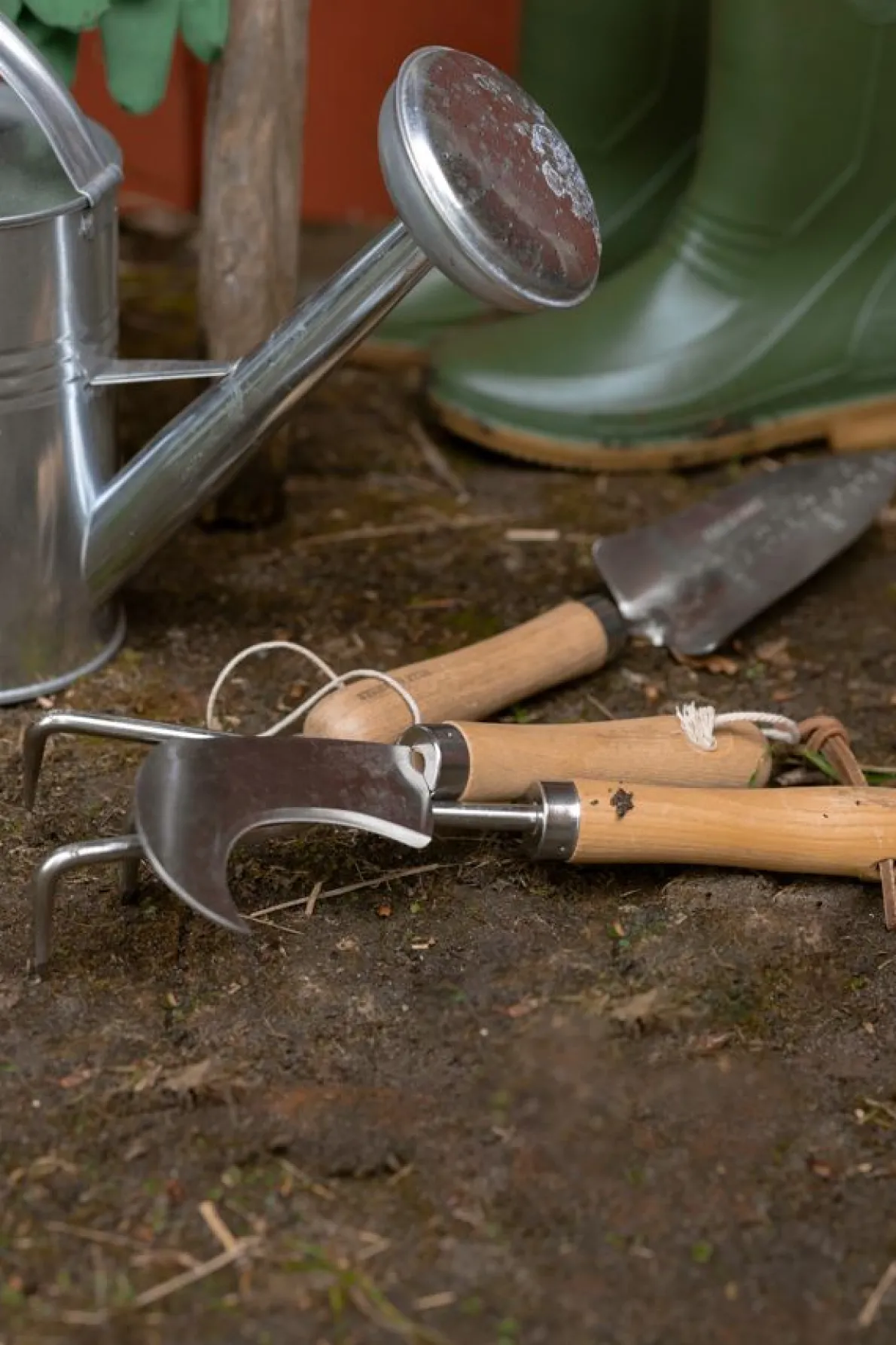 Handschoffel, verzinkt staal en gewaxt fsc essenhout
