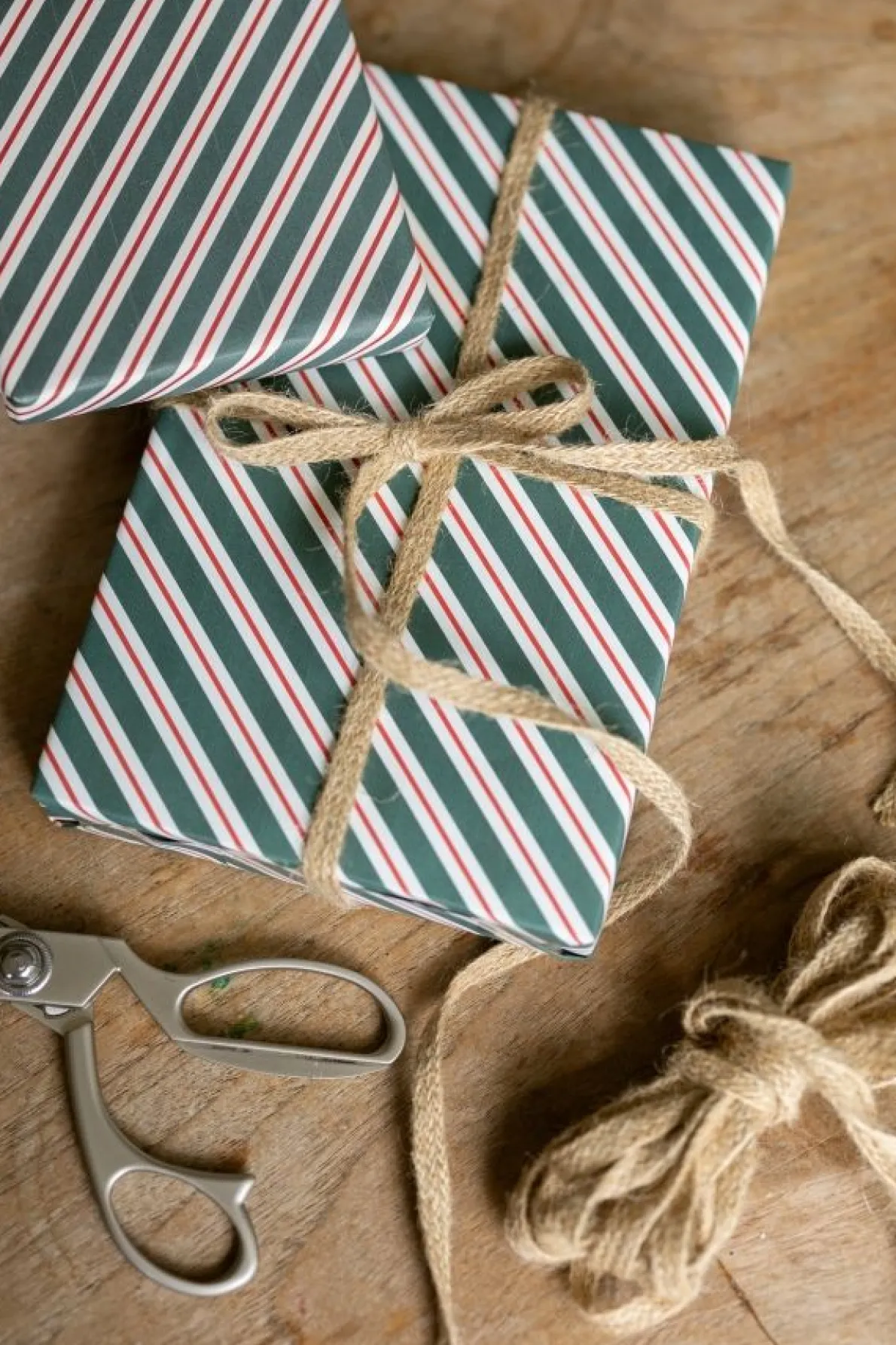 Inpakpapier, schuine strepen, 70 x 250 cm