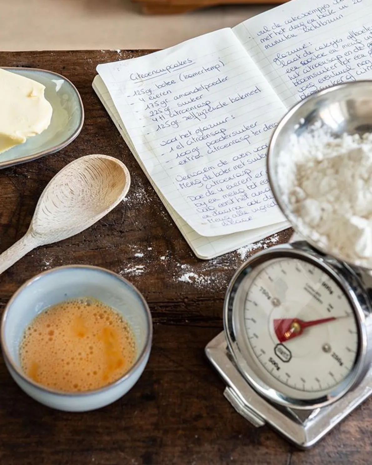 Keukenweegschaal, metaal, wit, 1 kg