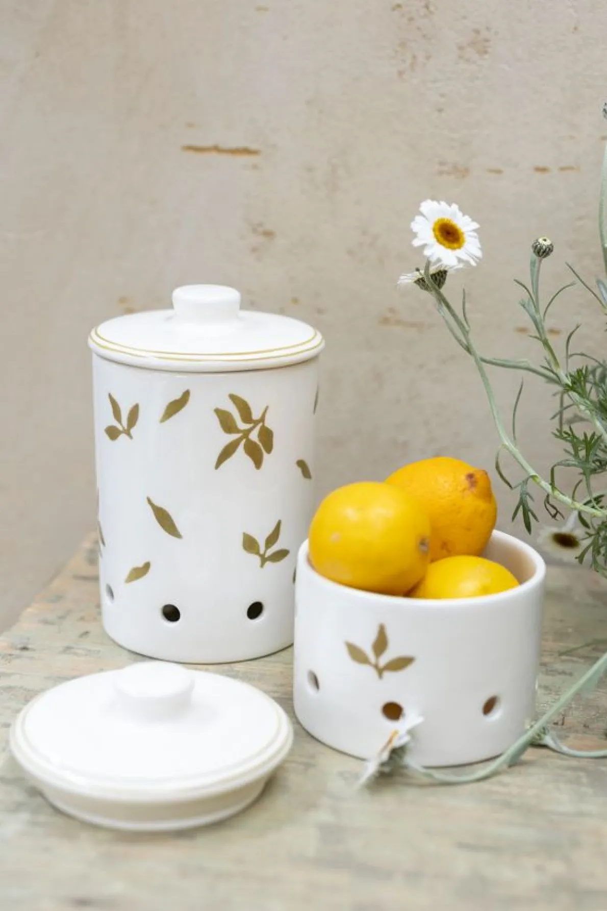 Knoflookpot, aardewerk, blaadjes, Ø13 X 13,5 cm