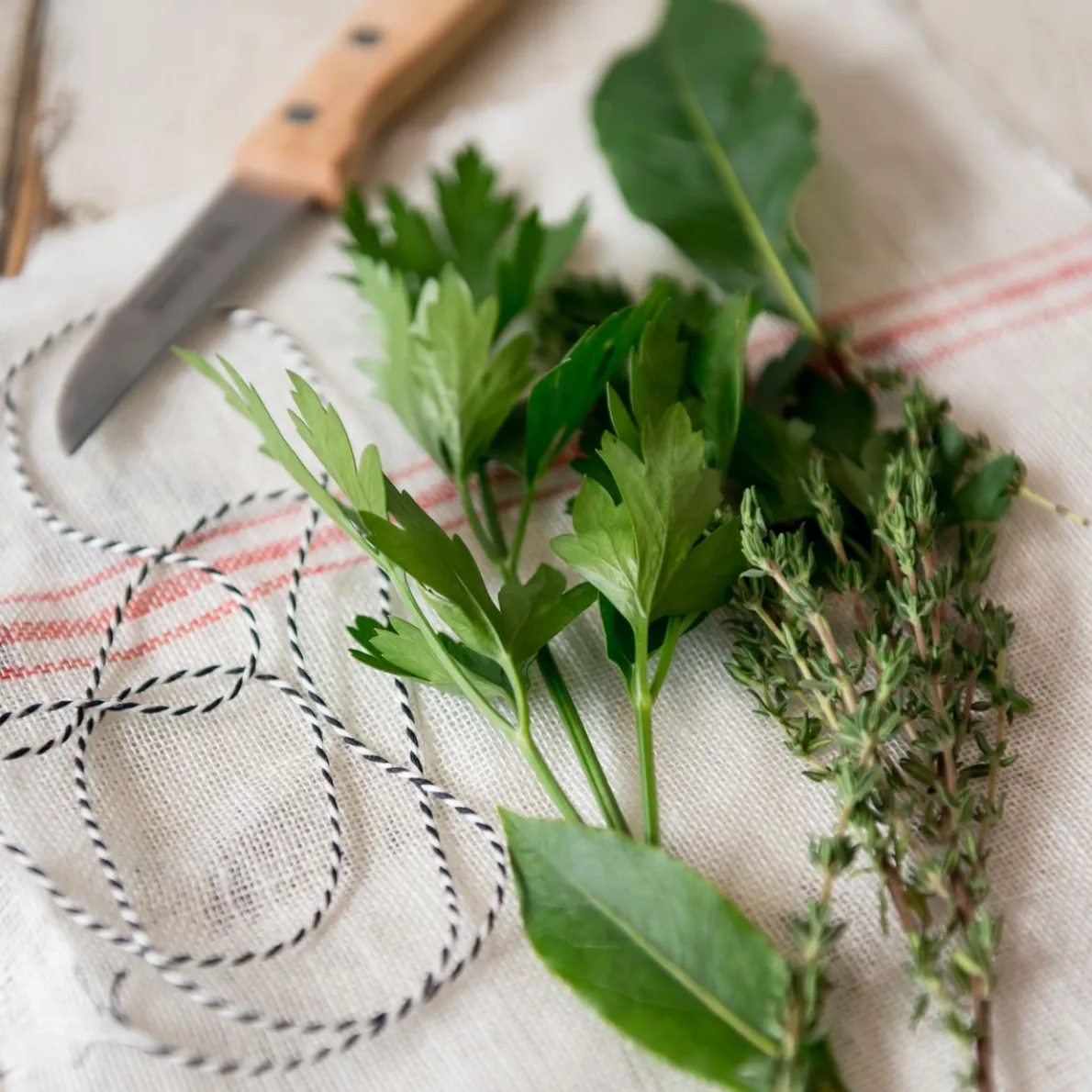 Neteldoek, linnen, 70 x 70 cm